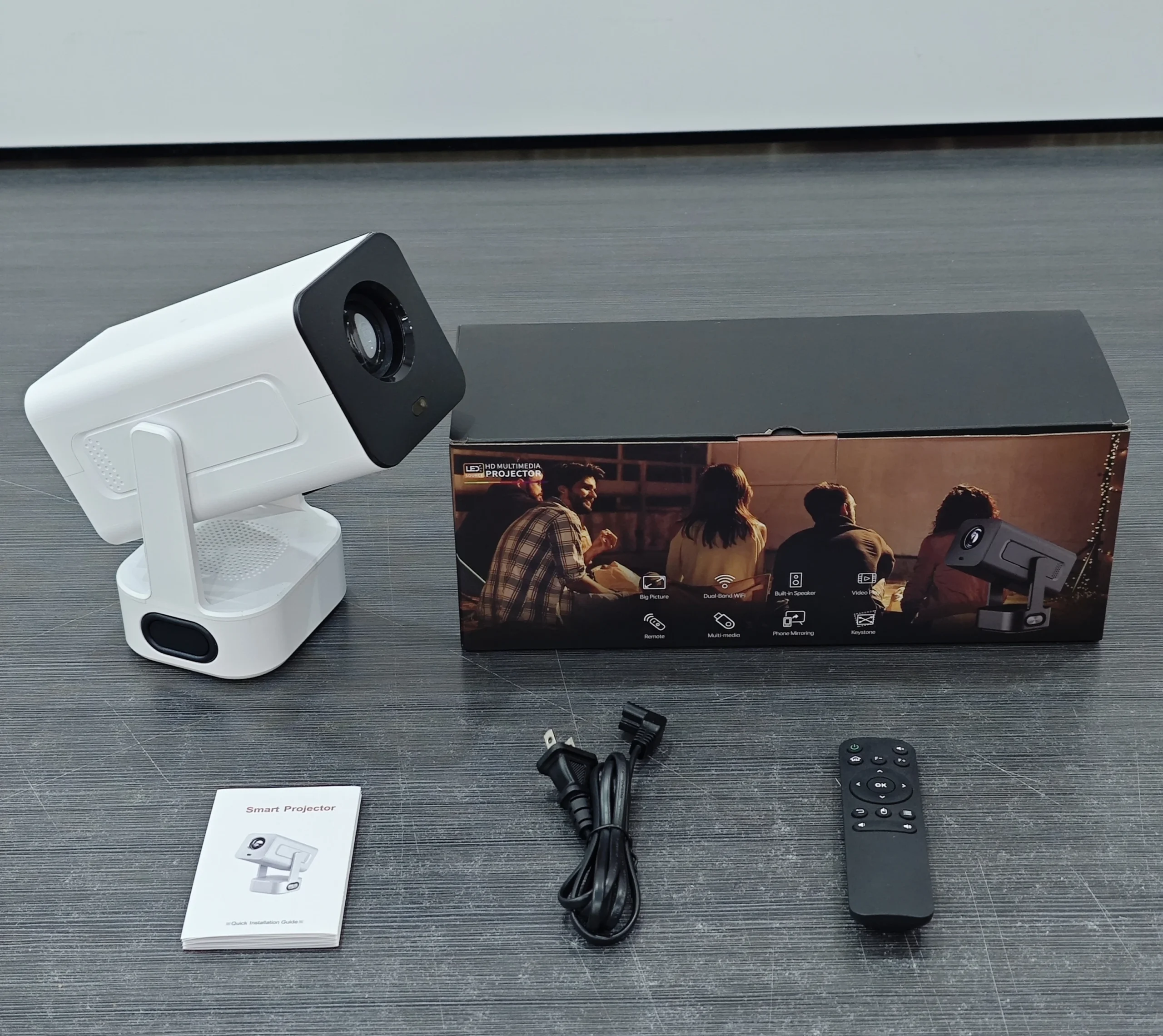 Projecteur Home Cinéma Portable J360 1080P Android 11 WiFi 6 Mise au Point Auto 350 ANSI LED