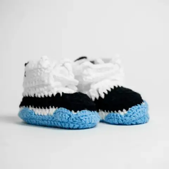 Chaussons Bébé au Crochet – Sneakers Souples Tricotés à la Main