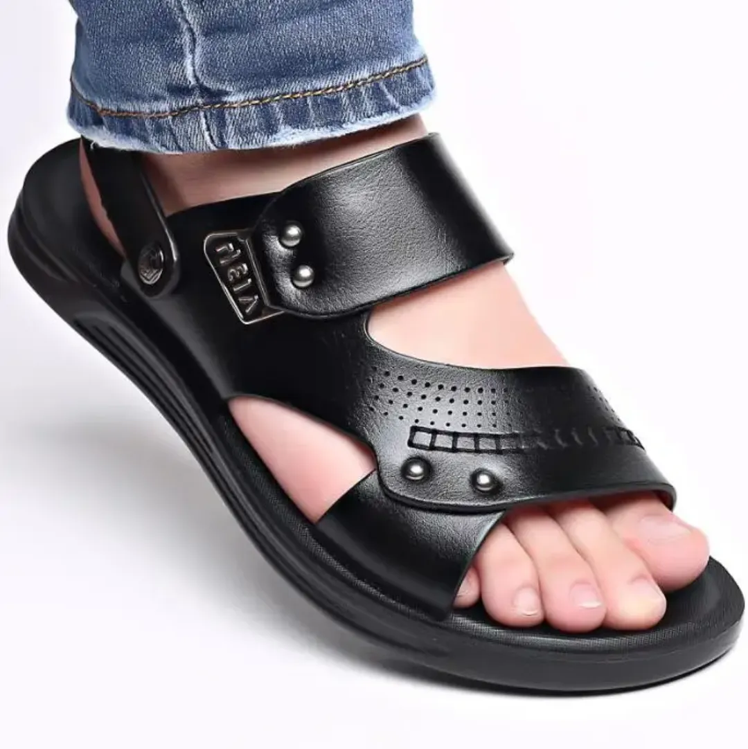 Sandale Homme Noire Design Perforé – Chaussure Ouverte avec Bride Arrière et Détails Métalliques