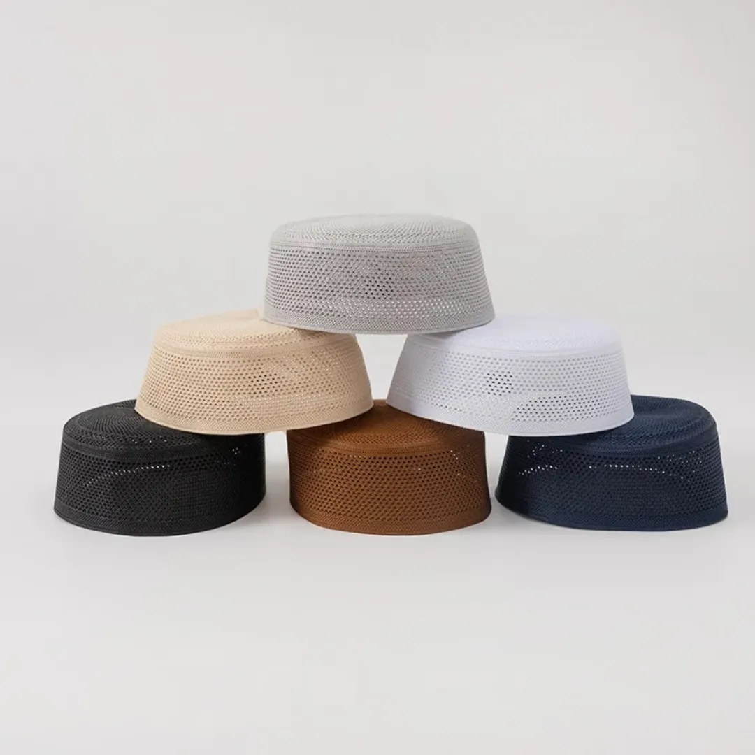 Bonnet Islamique Classique – Modèle Ajouré Multicolore