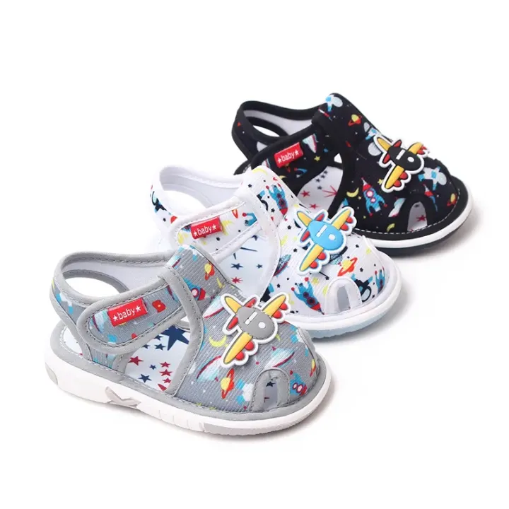 Chaussures de marche sonore pour bébé en bas âge, sandales de conception d'avion