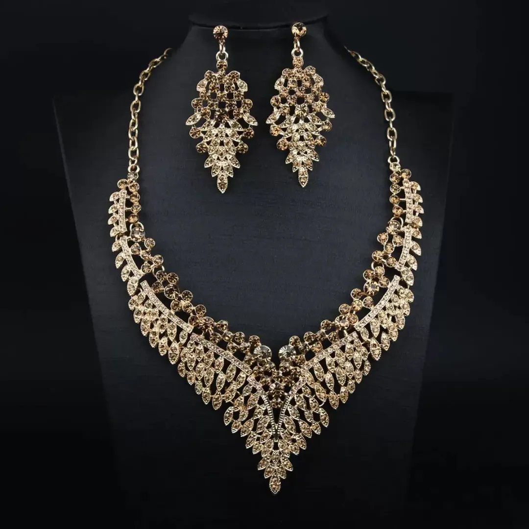 Ensemble de bijoux de mode en diamant luxueux - Collier et boucles d'oreilles
