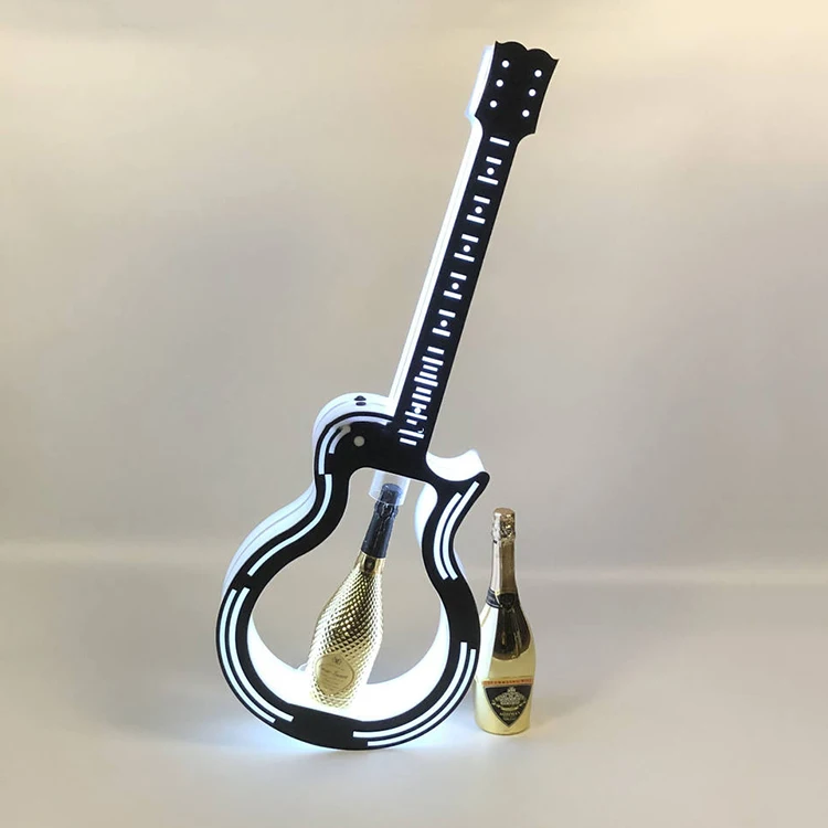 Présentoir à Bouteille de Vin en Acrylique – Design Guitare avec Éclairage LED RGB Rechargeable