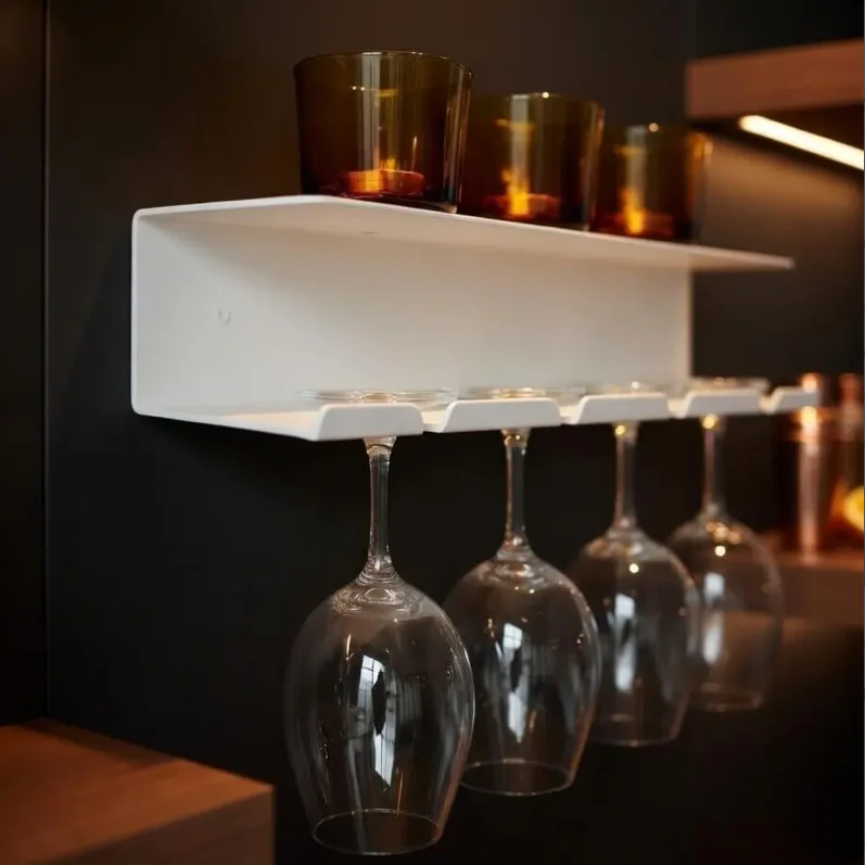 Porte-bouteilles mural en acier – Rangement à vin design moderne, étagère flottante industrielle