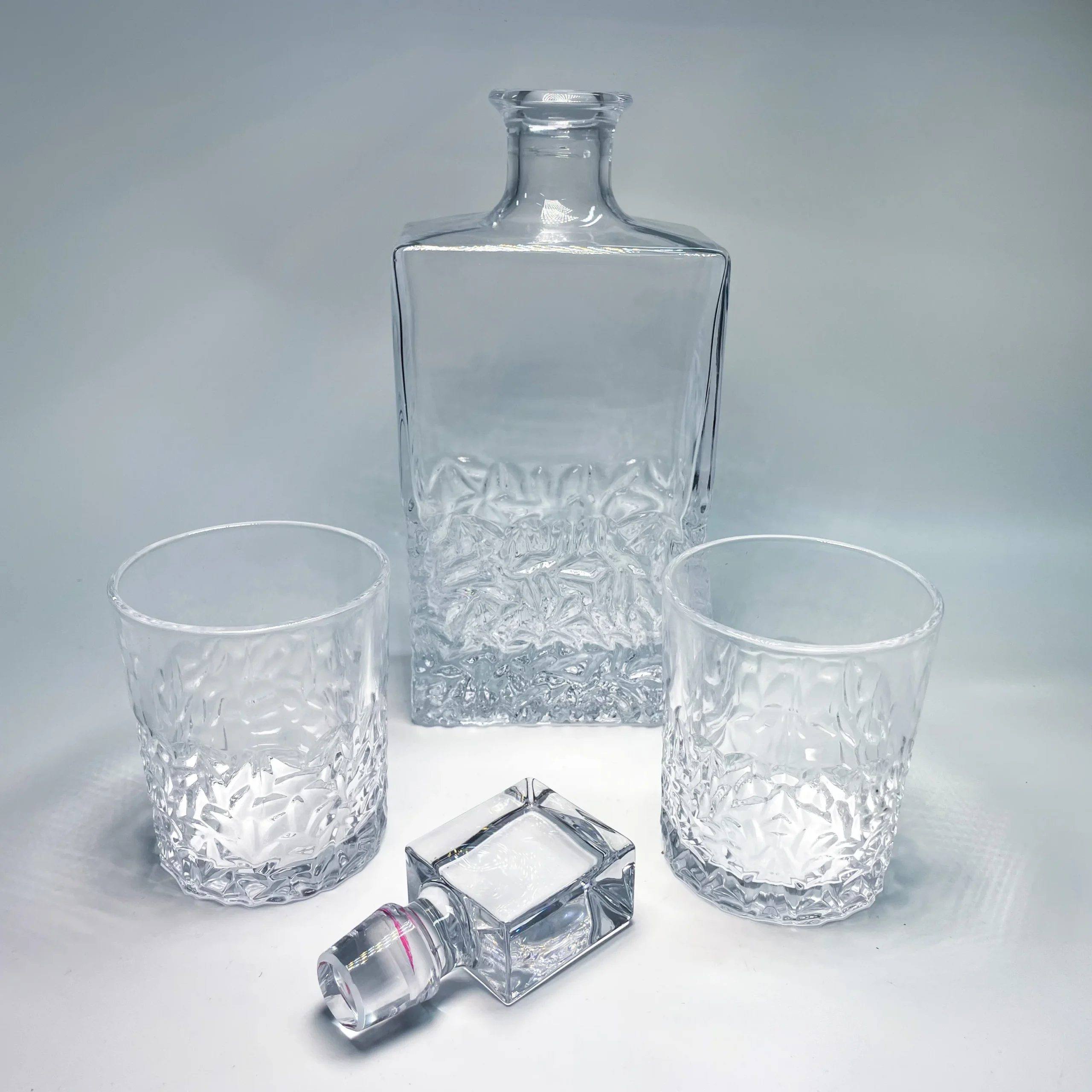 Coffret Luxe : Verres à Vin en Cristal 700ml – Idéal Cadeaux d'Affaires | Boîte Bois Élégante