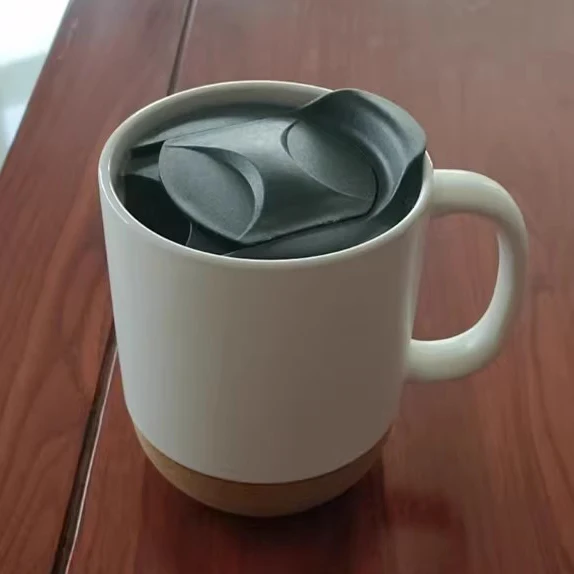 Mug café céramique personnalisé 12oz | Fond liège isolant | Couvercle anti-éclaboussures | Sublimation