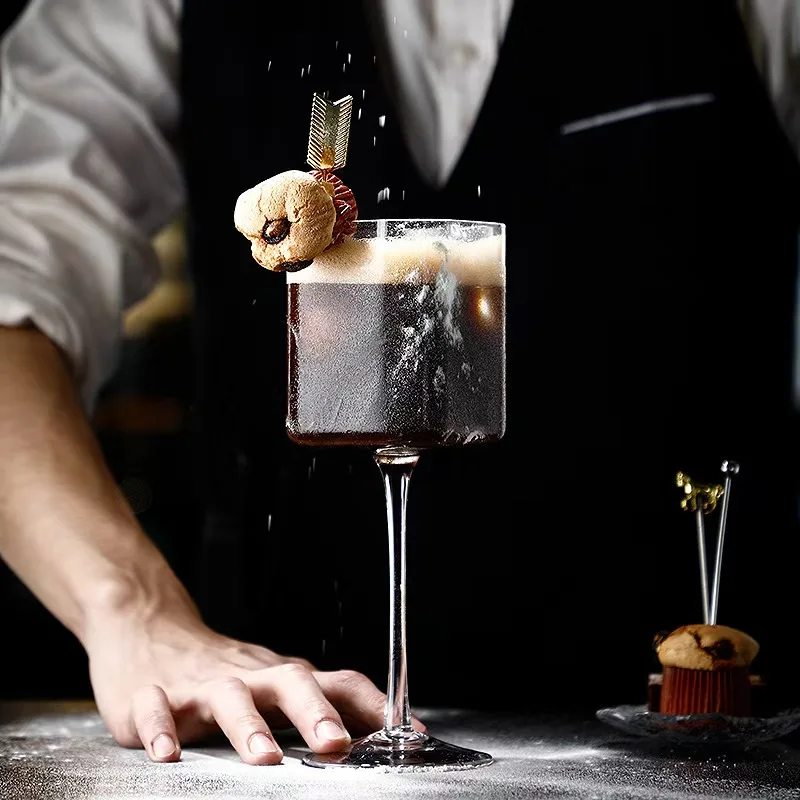 Verre à Vin Carré en Cristal Soufflé Main 390ml – Design Moderne & Élégant