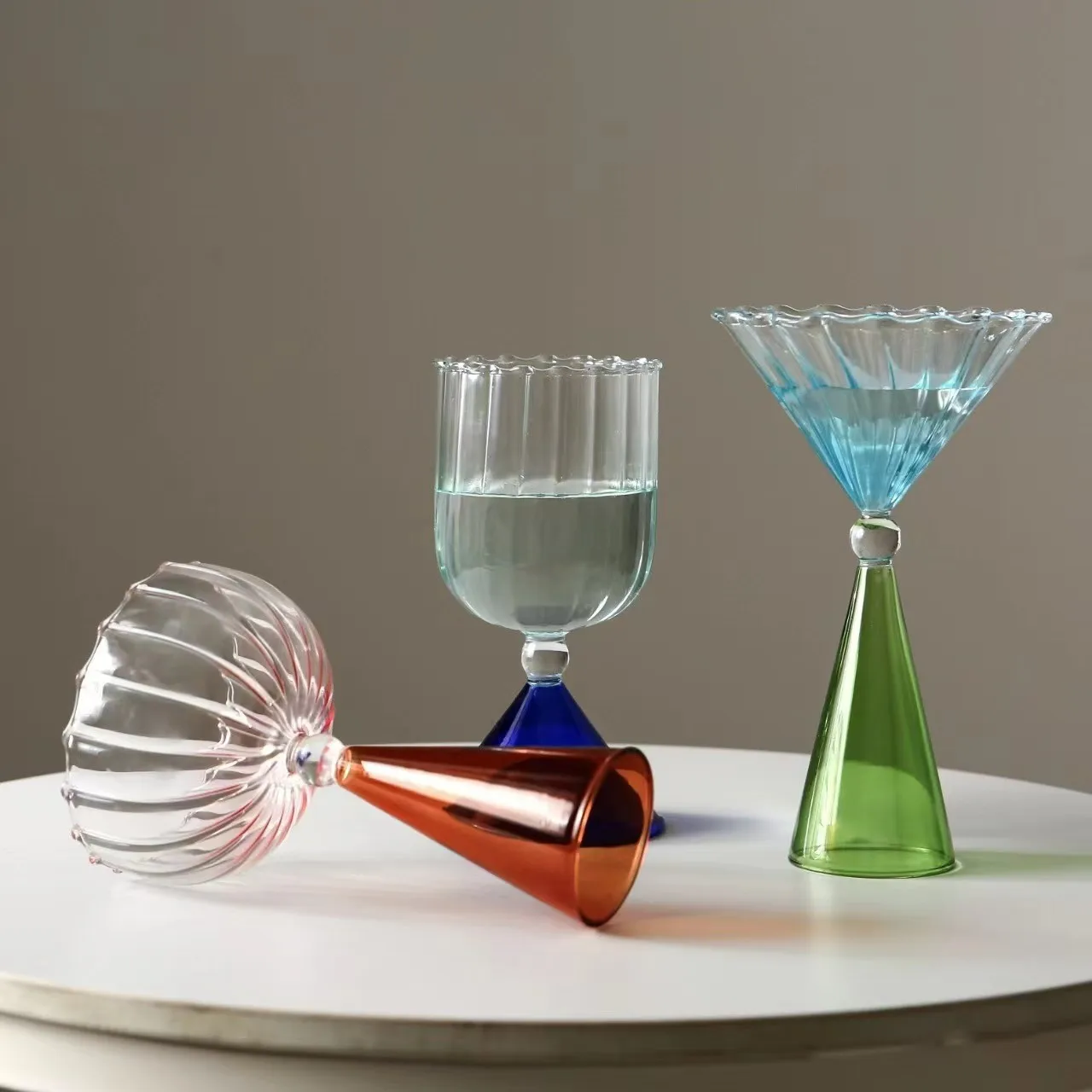 Verre à cocktail dégradé coloré – Élégant & Festif | Verre soufflé bouche haute qualité