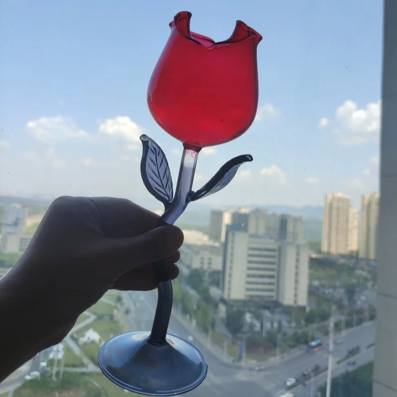 Verre à Vin en Forme de Rose Élégante – Design Floral Unique Rouge et Noir