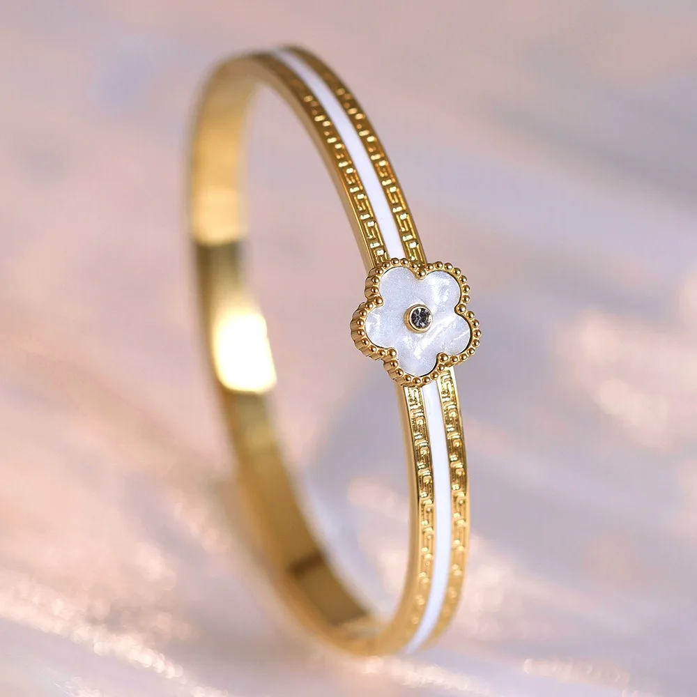 Bracelet Femme Acier Inoxydable Plaqué Or 18K Zircon Trèfle à 5 Feuilles – Style Luxe Vintage
