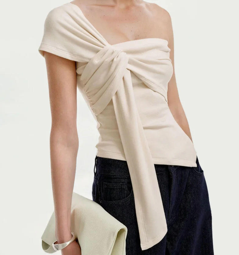 Blouse Femme Chic Sans Manches – Épaule Unique, Coupe Irrégulière, Style Urbain Été