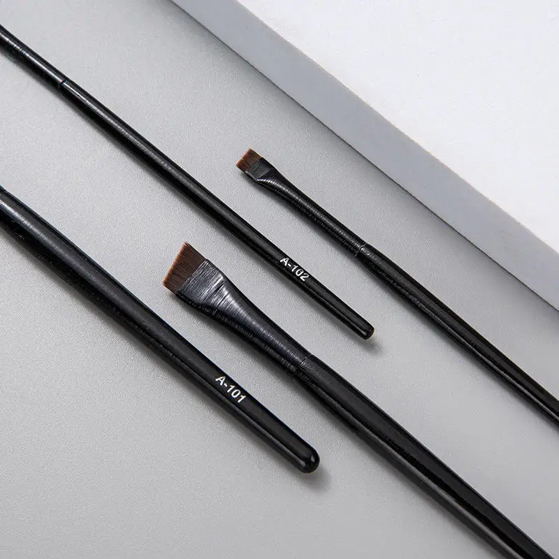 Pinceau Eye-Liner Professionnel Ultra-Fin Coudé – Maquillage Précis & Sourcils Parfaits