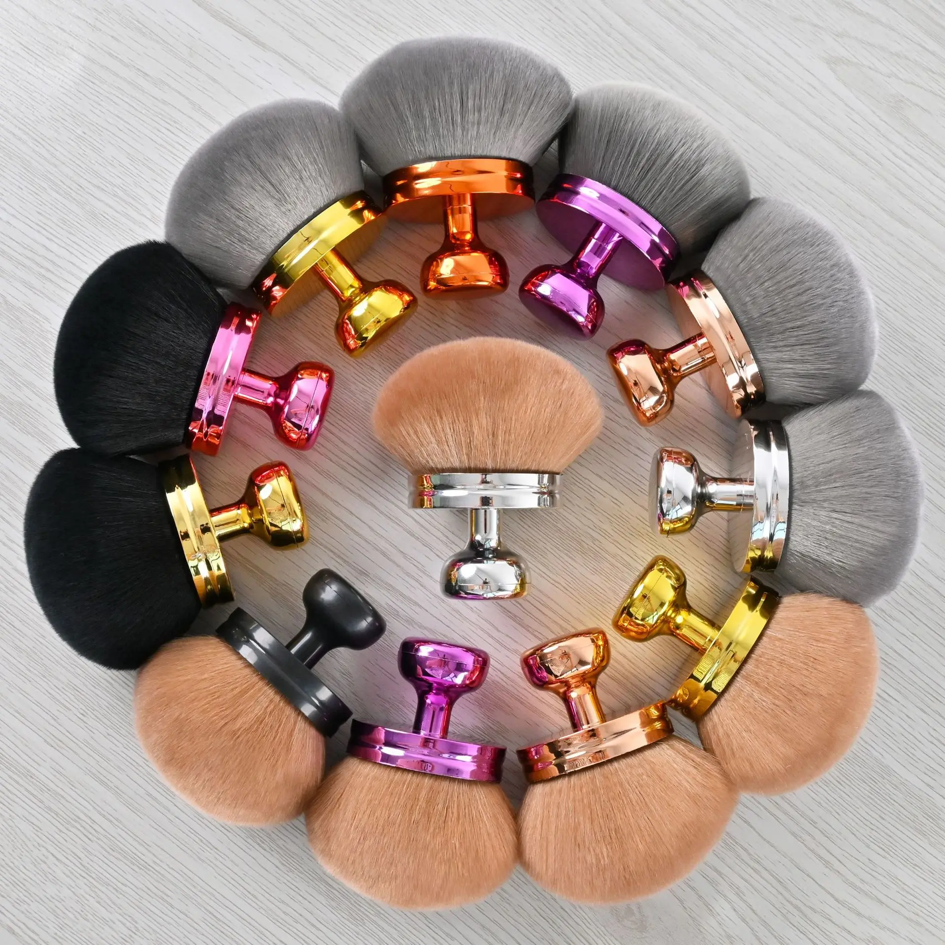 Grand Pinceau de Maquillage Angulaire Corps & Visage – Poils Synthétiques Doux
