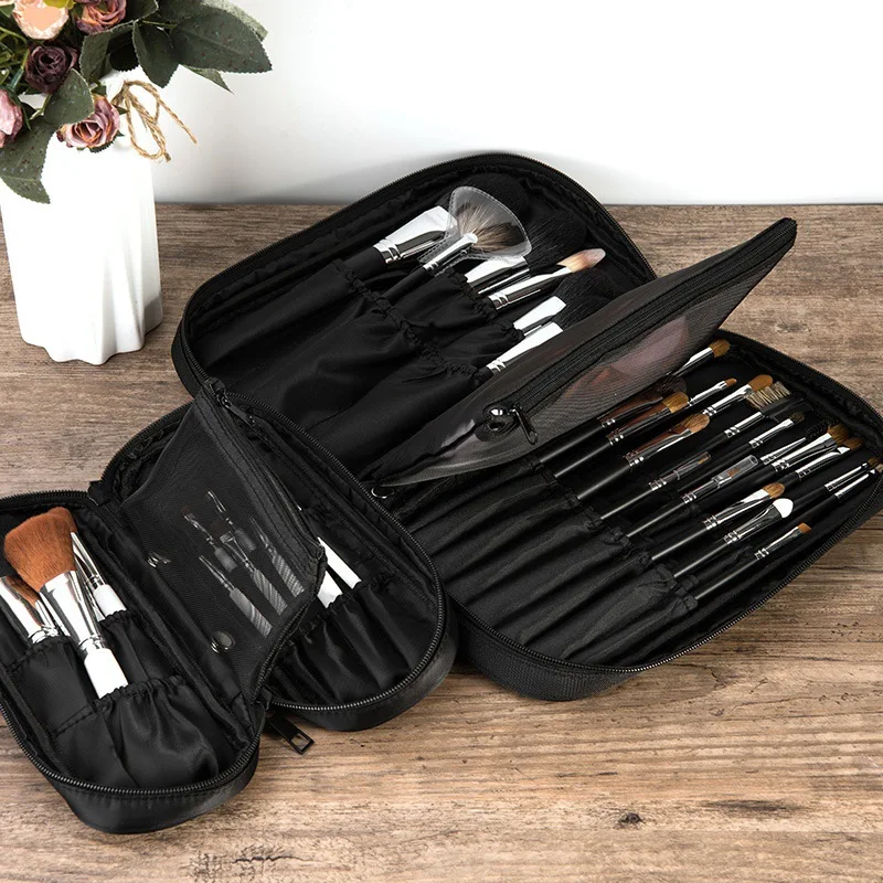 Sac de Rangement Pinceaux Maquillage en Cuir PU – Élégant & Zippé