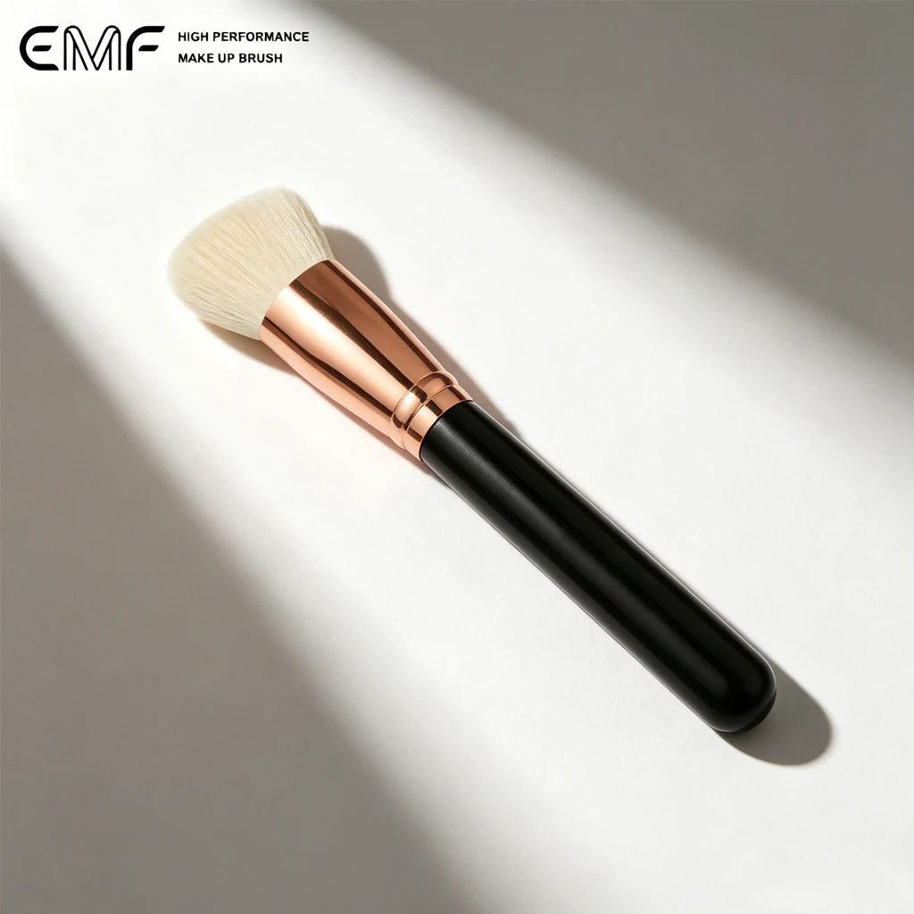 Pinceau Contour Angulaire EMF – Poils Synthétiques Doux, Manche Bois Noir & Virole Or Rose
