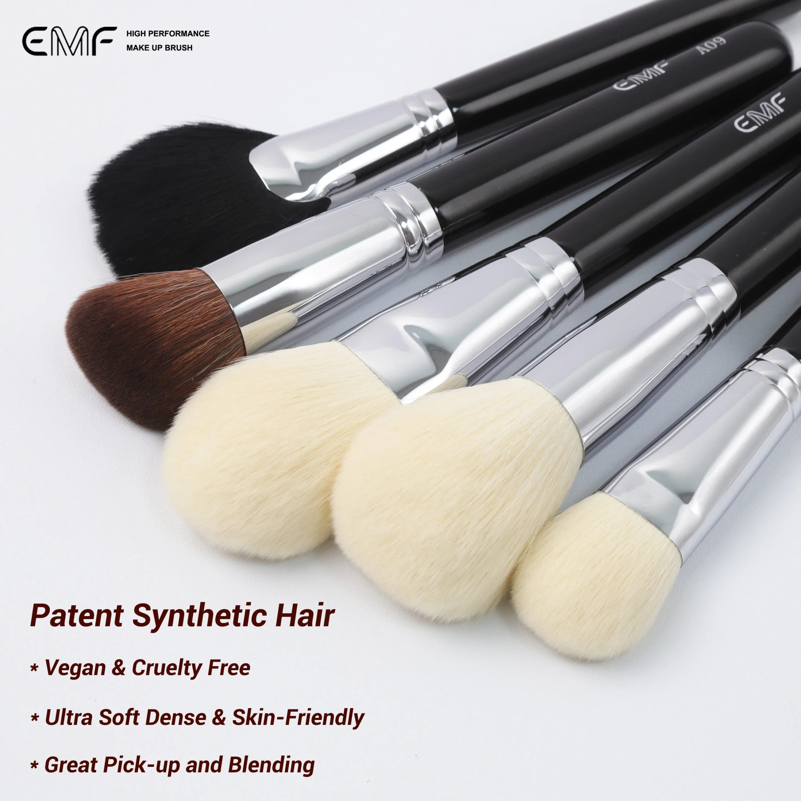 Ensemble 14 Pinceaux de Maquillage Professionnels – Fibres Synthétiques Douces & Manche en Bois