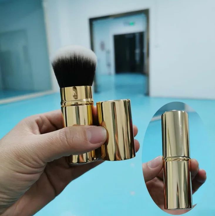 Pinceau Blush & Fond de Teint Champignon – Manche Aluminium Doux & Précis