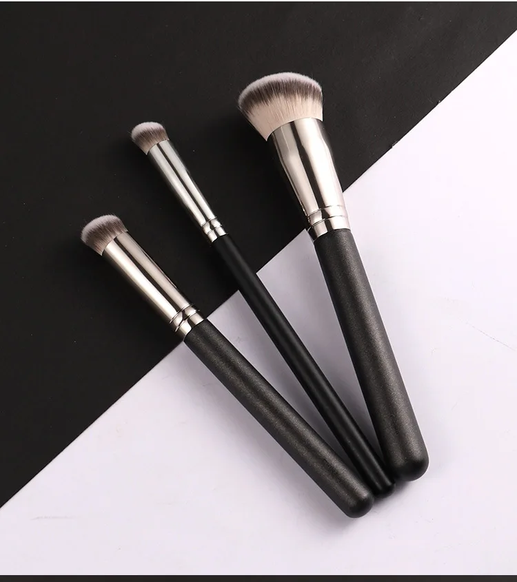 Set de Pinceaux Maquillage Professionnels Poils Synthétiques Manche Bois – Marque Privée