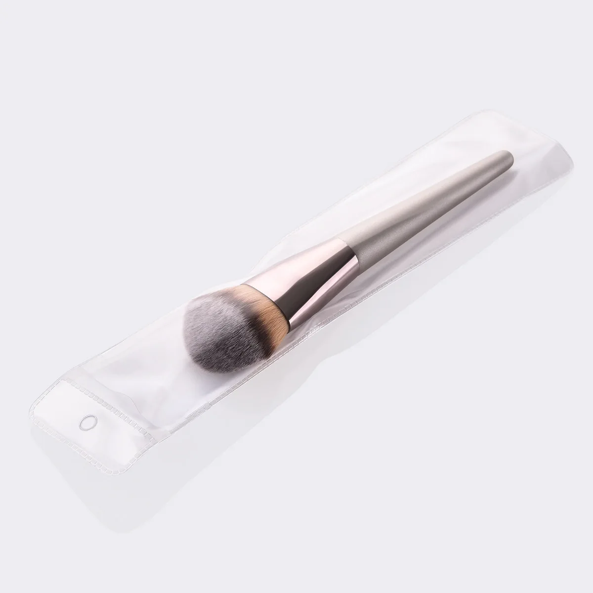 Pinceau de Maquillage Professionnel Cormay – Doux & Précis, Manche en Bois, Fibres Synthétiques