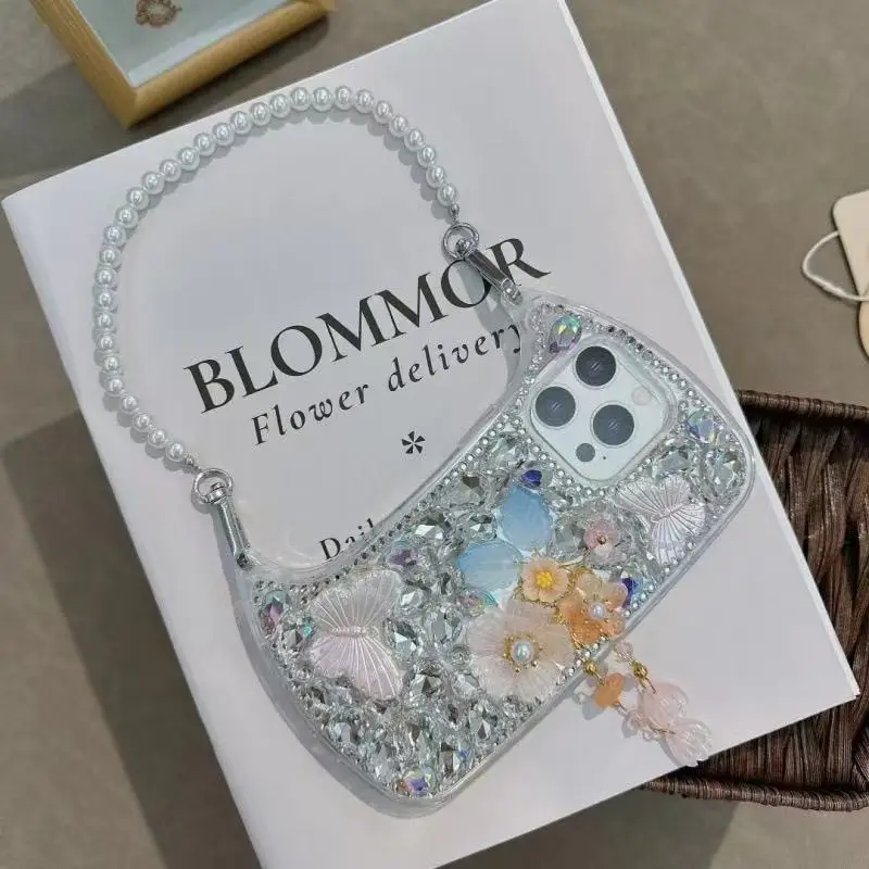 Coque iPhone 13/14/15/16/17 Pro Max Luxe Dragonne Diamant Strass Papillon Perle Fleur