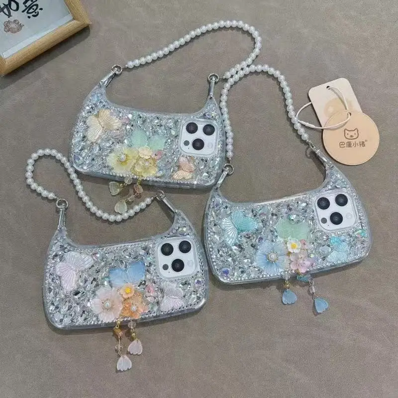 Coque iPhone 13/14/15/16/17 Pro Max Luxe Dragonne Diamant Strass Papillon Perle Fleur