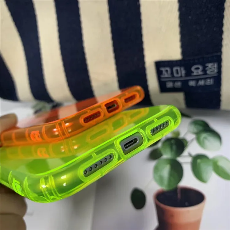 Coque iPhone 14 Pro Max TPU Antichoc Transparente Néon – Style Tendance