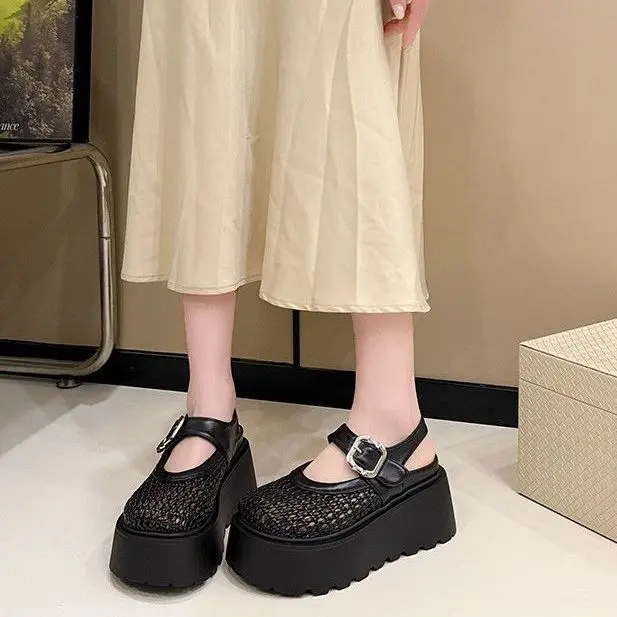 Sandales compensées Mary Jane en maille – Boucle réglable, style élégant – Vente en gros