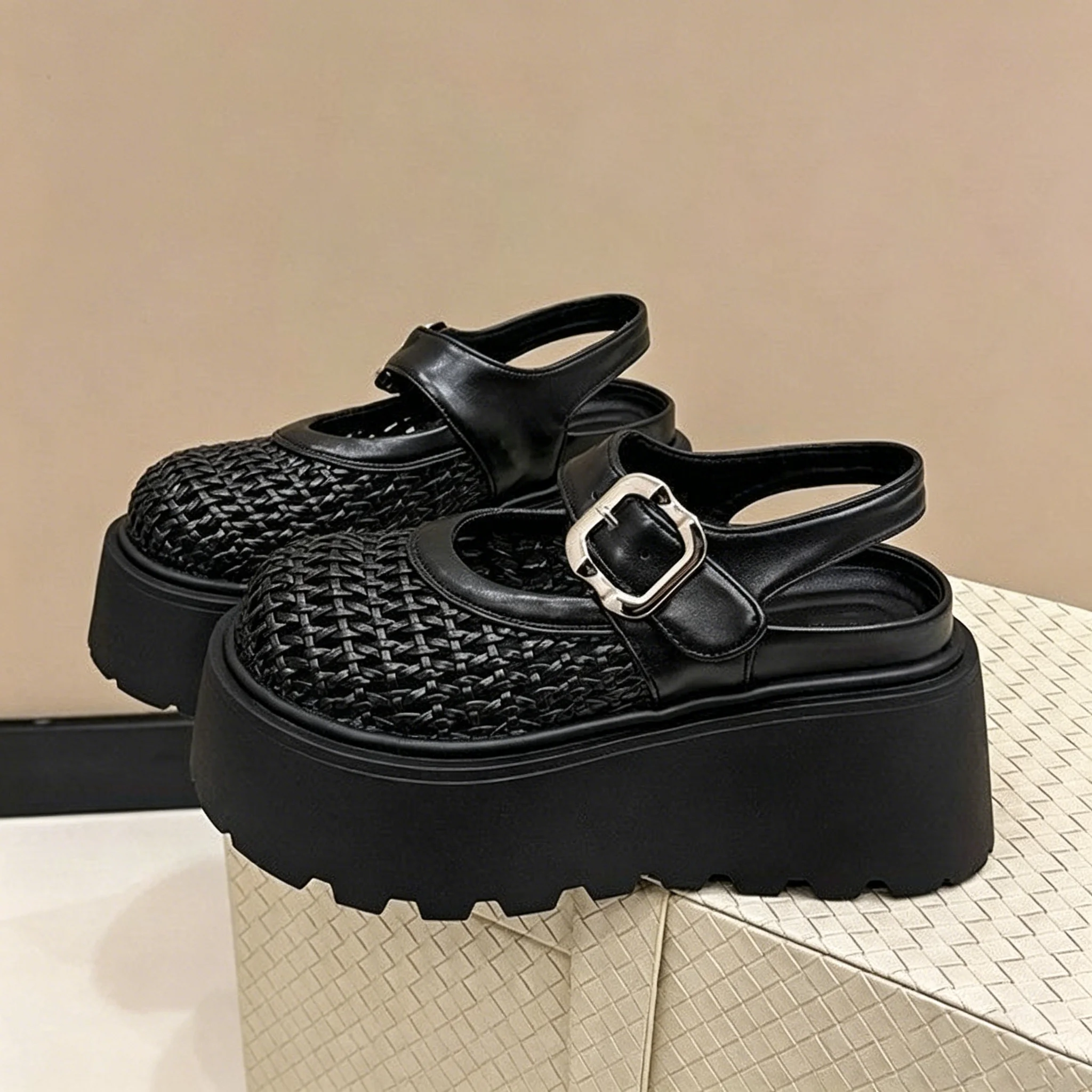 Sandales compensées Mary Jane en maille – Boucle réglable, style élégant – Vente en gros