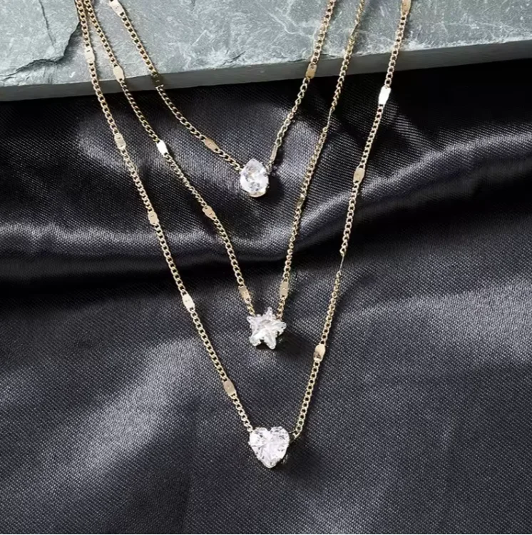 Collier multicouche femme plaqué or/argent – Pendentifs cœur, étoile & goutte | Strass élégant