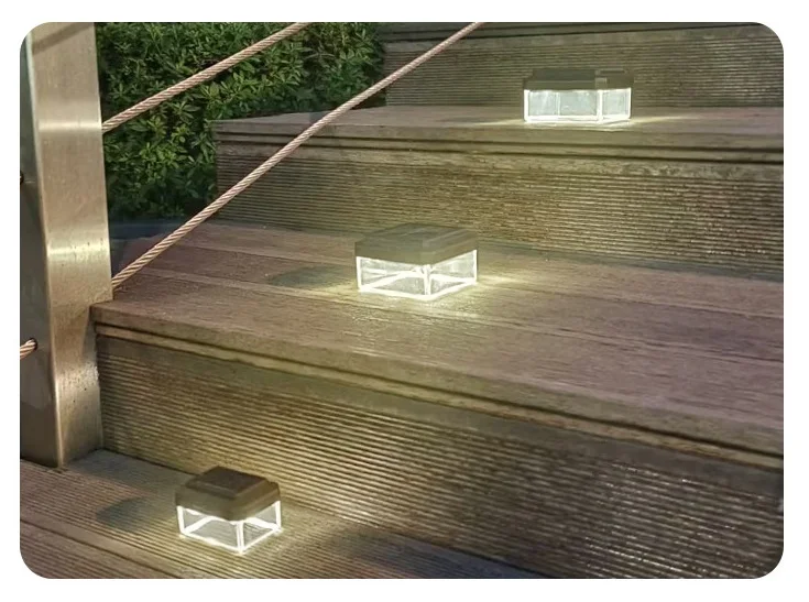 Lampe Murale Solaire LED Étanche – Éclairage Jardin & Clôture avec Capteur Crépusculaire