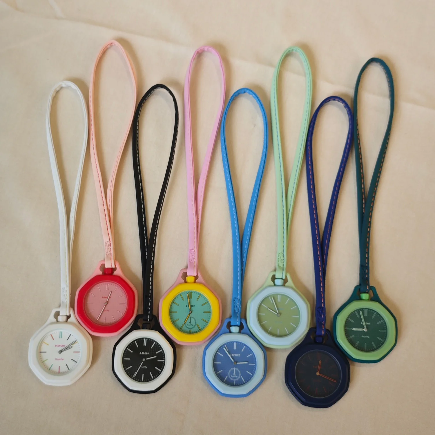 Montre à quartz personnalisable avec logo – Design luxe vintage, bracelet cuir, coffret cadeau inclus