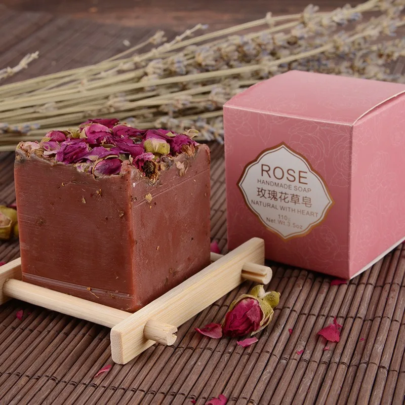 Savon Artisanal Fleurs Séchées & Huiles Essentielles – Visage & Corps Tous Types de Peau