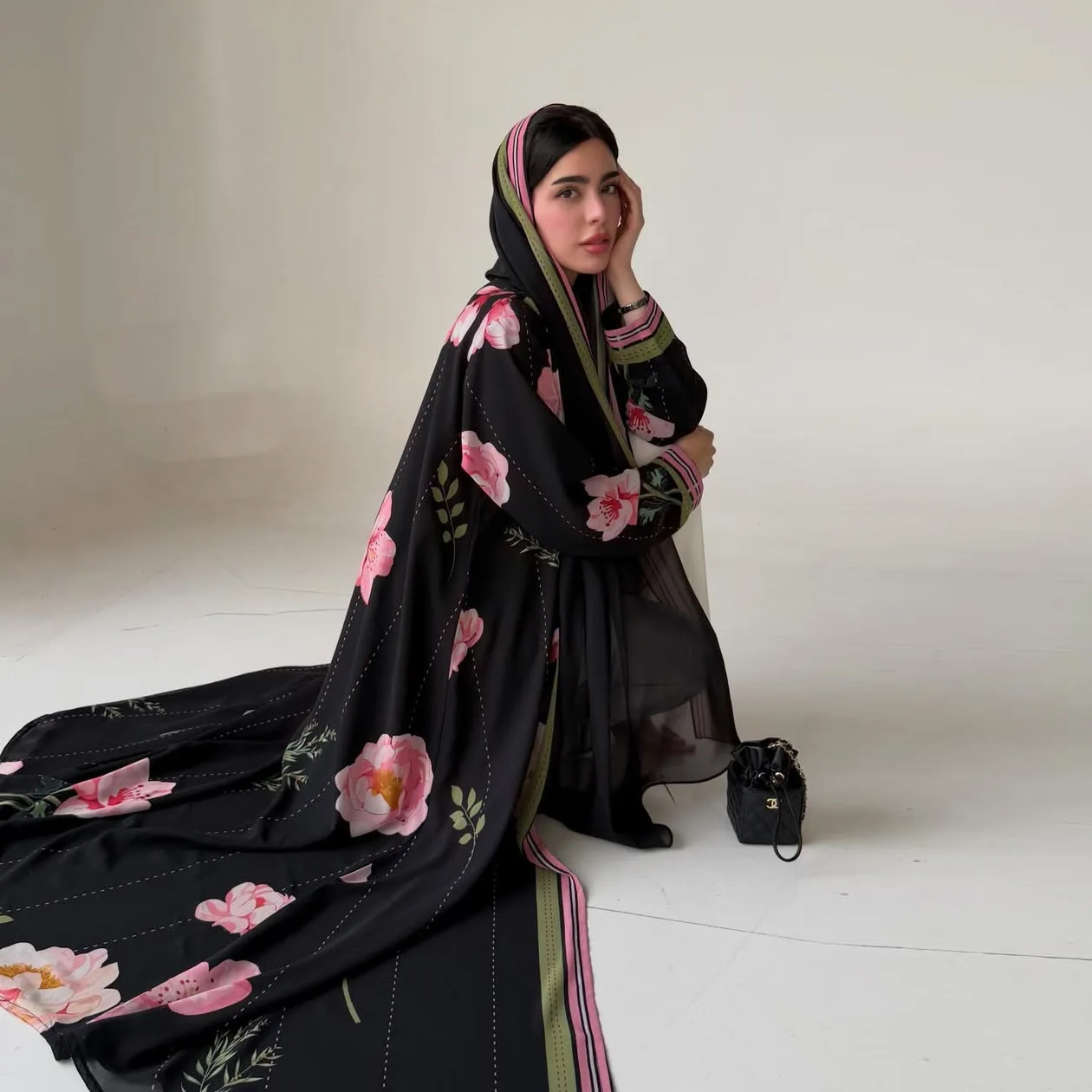 Abaya Islamique MQ288 – Robe Dubai Chiffon Floral Élégante avec Hijab