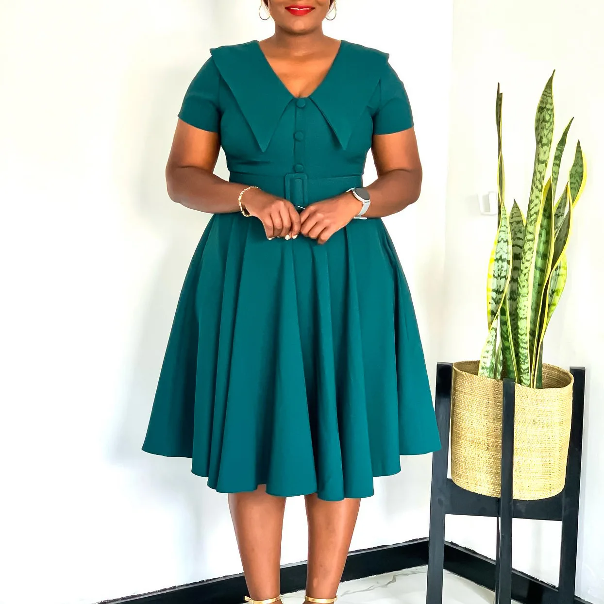 D588 Robe Femme Midi Trapèze Col Peter Pan – Élégante & Décontractée, Style Africain