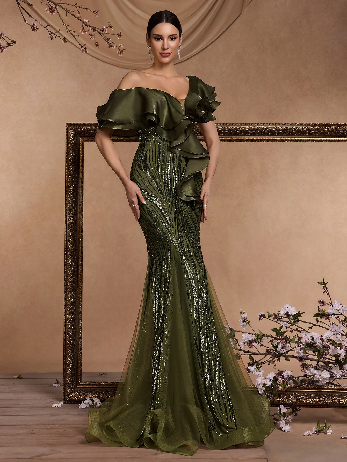 Robe Sirène Paillettes LY2704 – Élégante Robe de Soirée Luxe Dos Nu à Manches Volants
