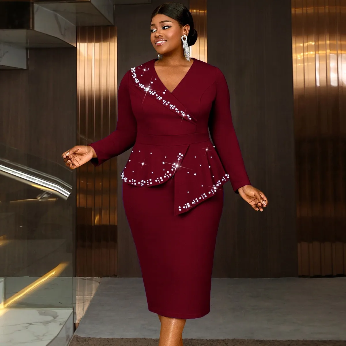 Robe de Soirée Luxe AM050765 – Col V, Manches Longues, Strass & Perles