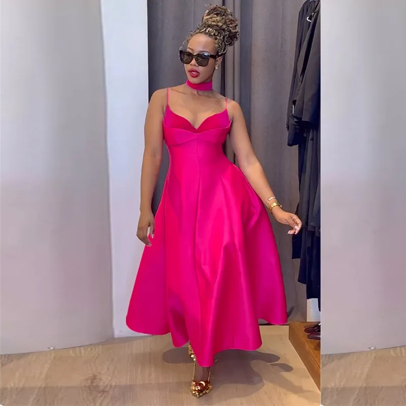 Robe Maxi Élégante à Bretelles Col V – Coupe Ajustée Soirée & Casual HK7842