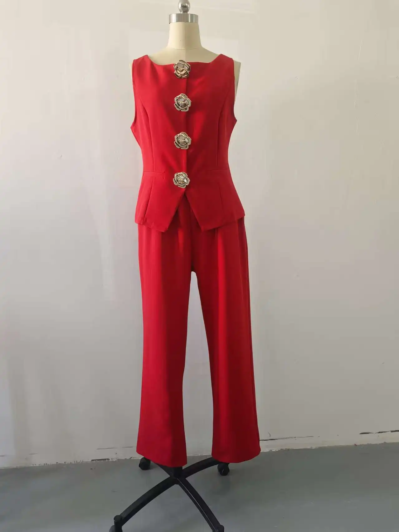 Ensemble 2 Pièces Femme Blazer Sans Manches & Pantalon Large – Boutons Dorés, Style Bureau Chic