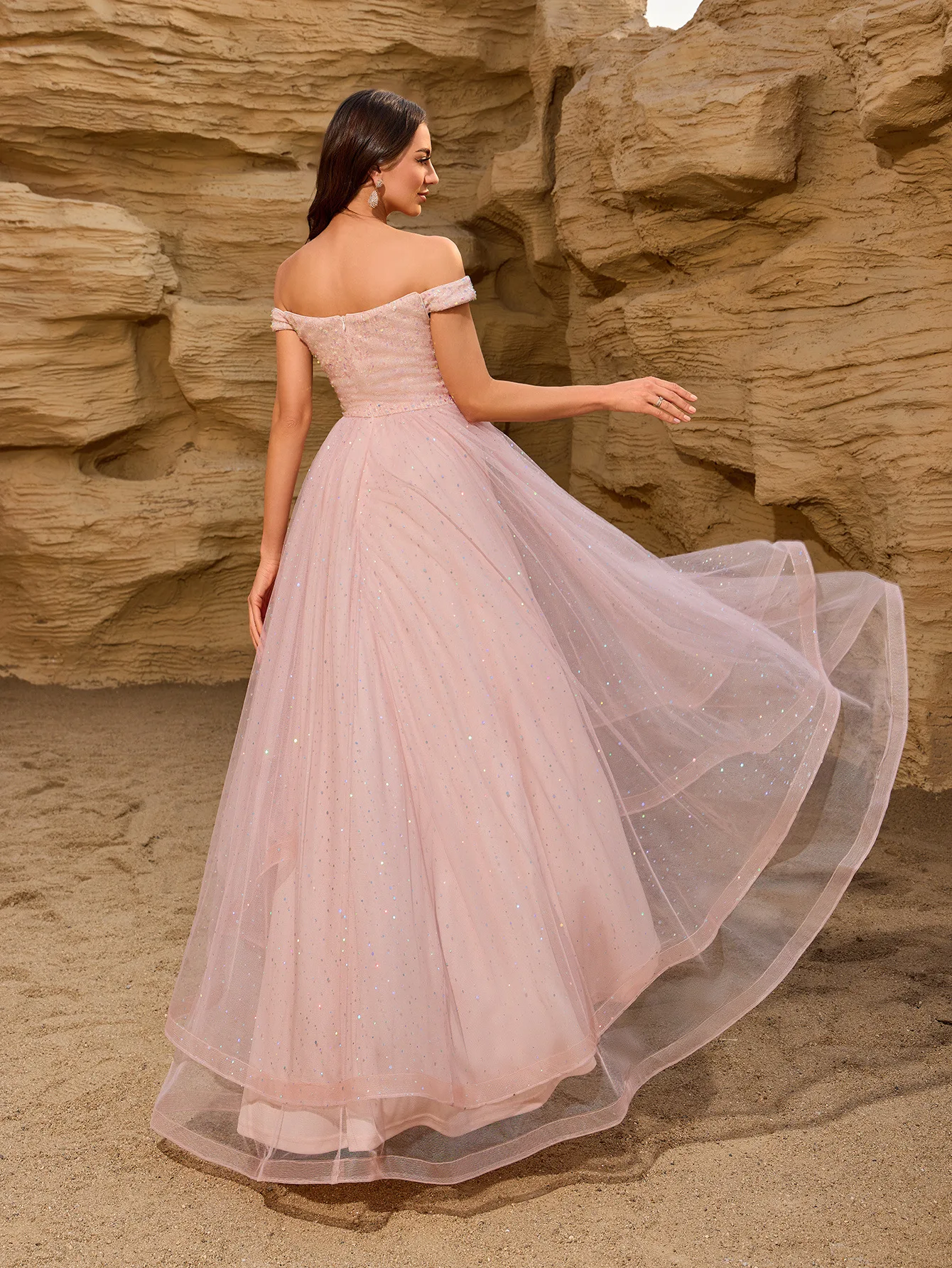 Robe de Soirée Luxe à Sequins TW00209 – Une Épaule, Multi-Couches, Coupe Princesse Maxi