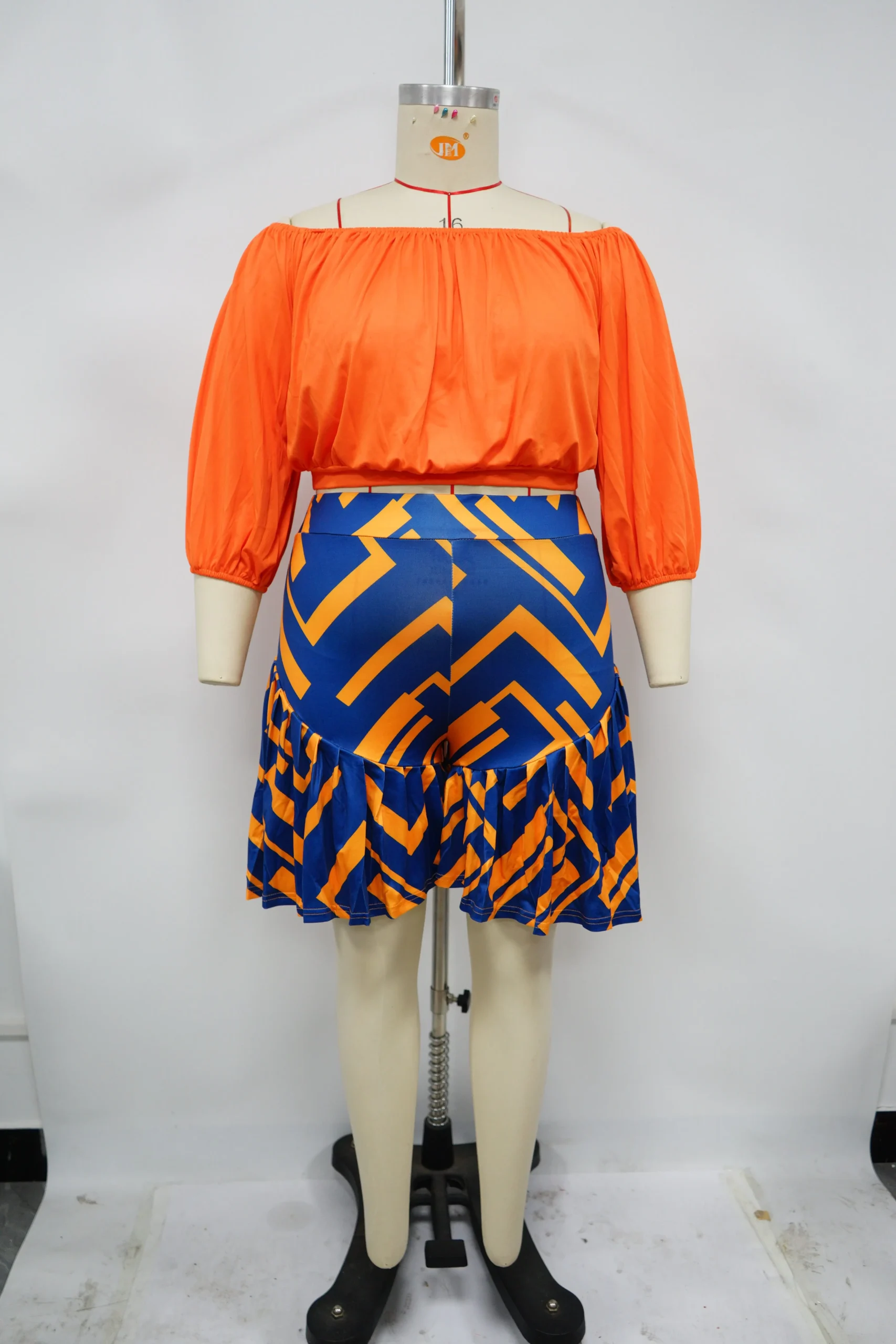 Ensemble 2 pièces femme N8080 – T-shirt à ruchés & short imprimé grande taille