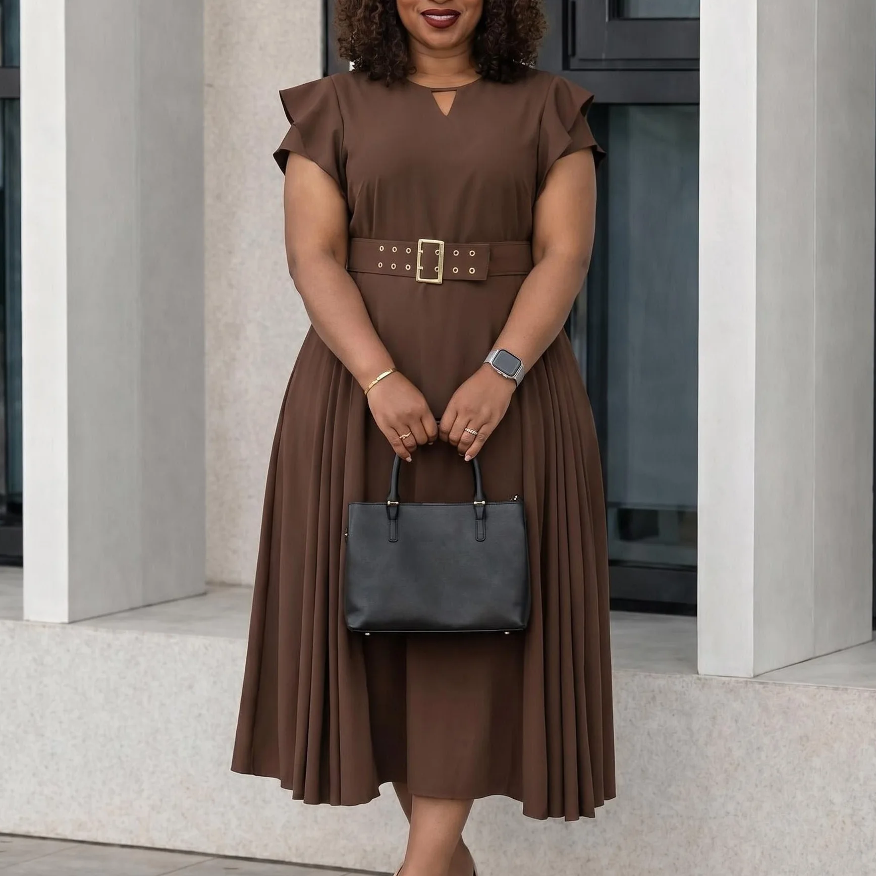 Robe longue plissée à volants D629 – Taille haute, manches courtes, style élégant & décontracté