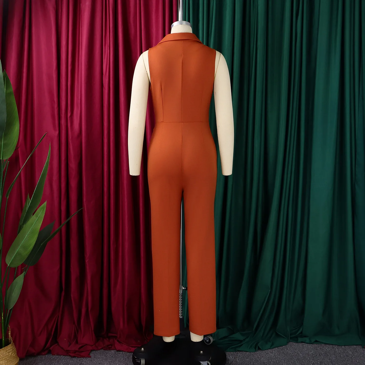 Combinaison femme élégante sans manches col V, jambes larges, taille haute – Collection Été