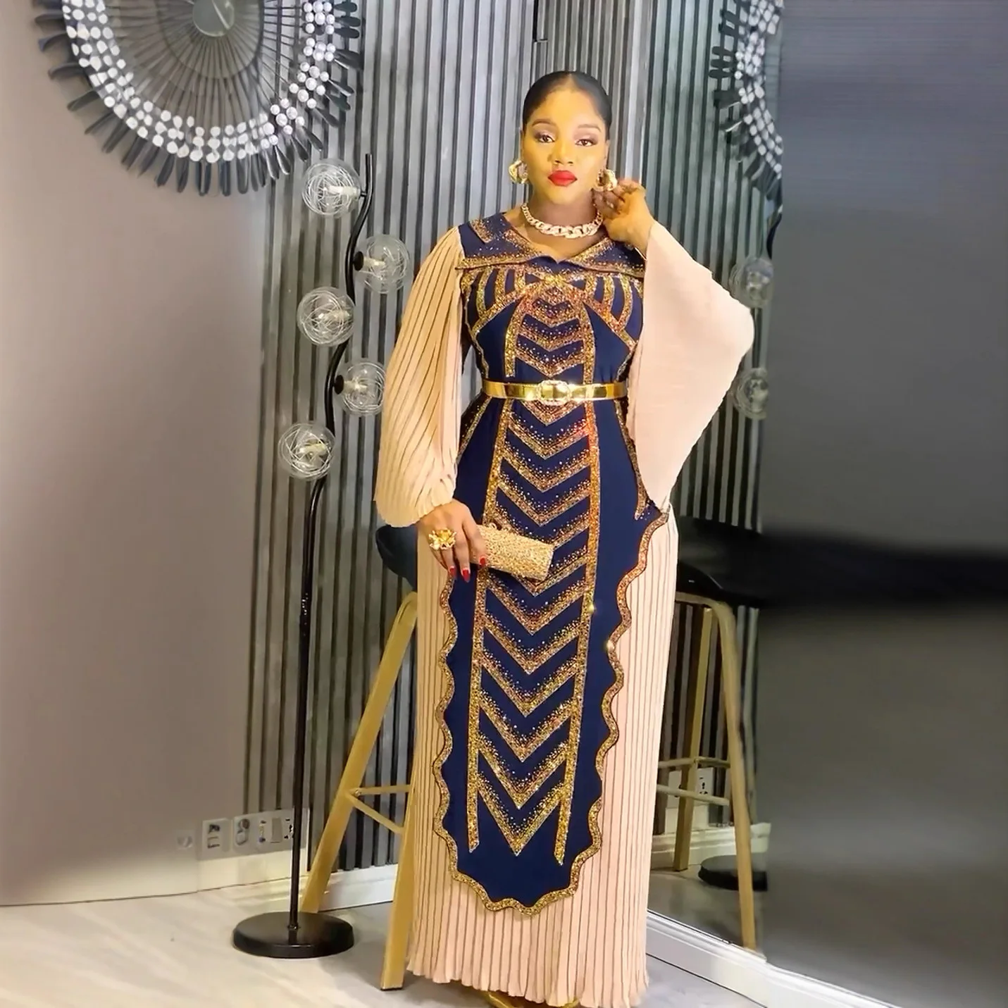 Robe de soirée africaine S10961 – Col V, Strass & Plissé, Maxi Luxe