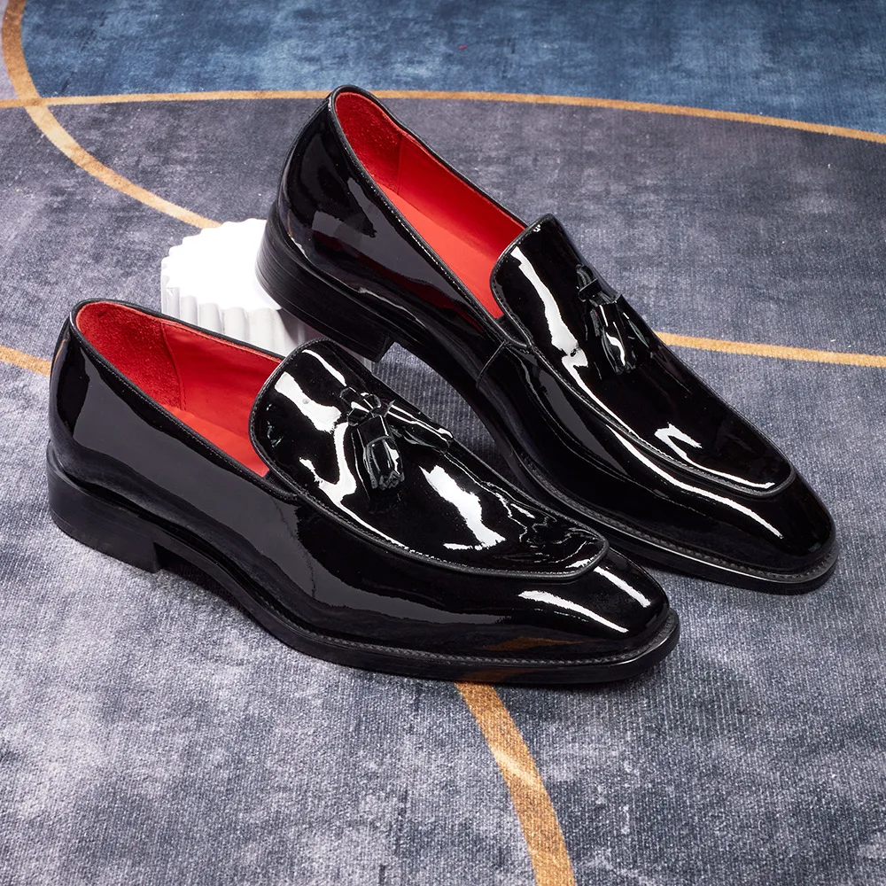 Mocassins homme cuir véritable à pompons – Bout pointu, semelle rouge, fait main | 509-A38