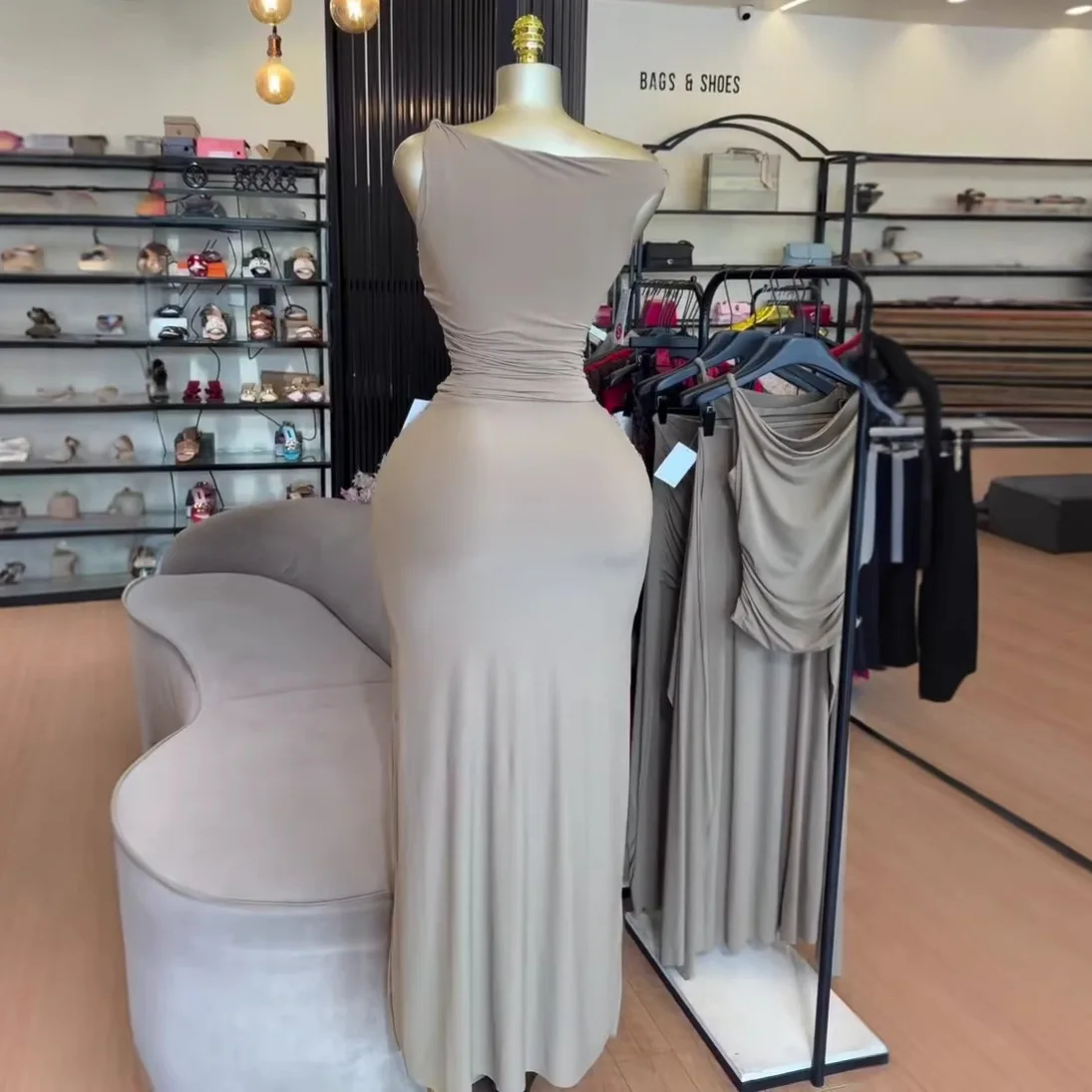 Ensemble 2 pièces femme – Haut sans manches & jupe longue à lacets | Ref HK73892