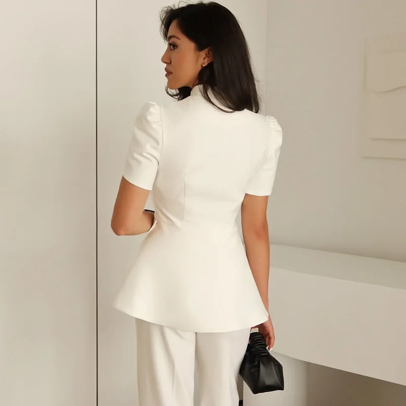 Blazer Femme Manches Courtes Col Montant Coupe Ajustée TR1929 – Élégant & Respirant