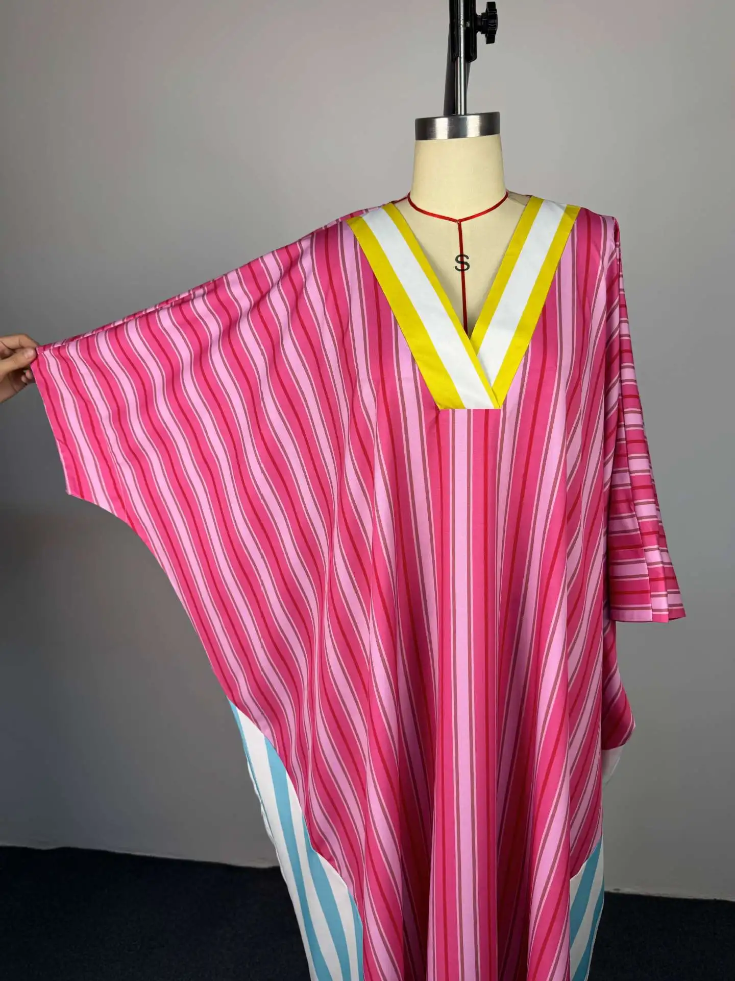 Robe Dashiki Africaine Femme | Col V | Imprimé Rayé Colorblock | Kaftan Ample Toutes Saisons