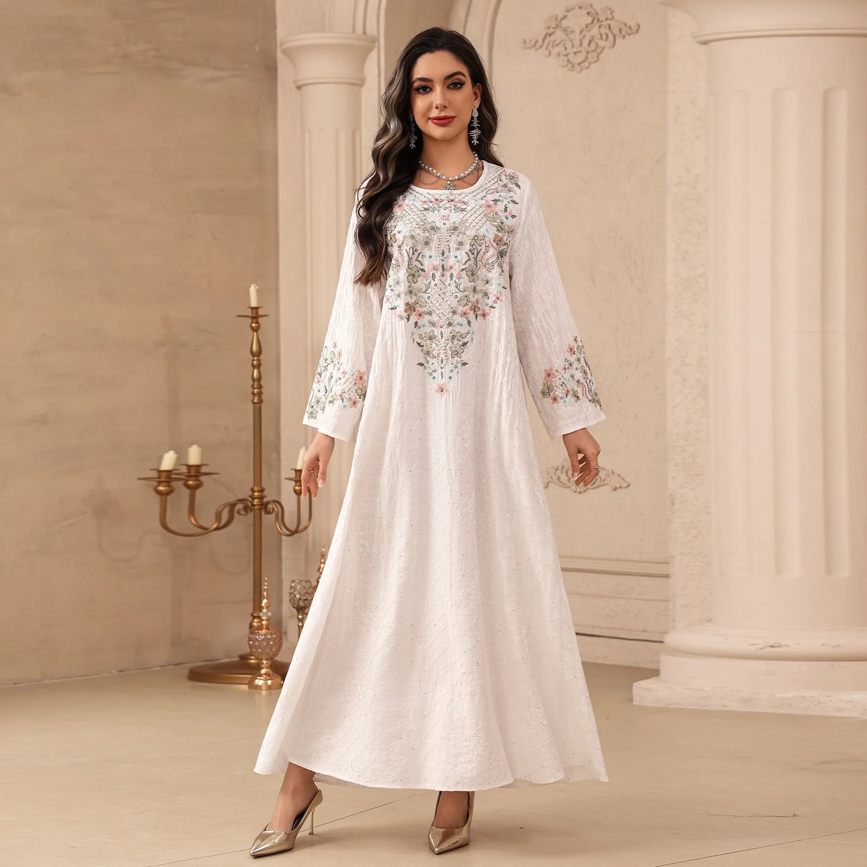 Abaya Luxe Brodée AB557 – Robe Islamique Maxi Élégante Femme (Dubaï/Turquie)