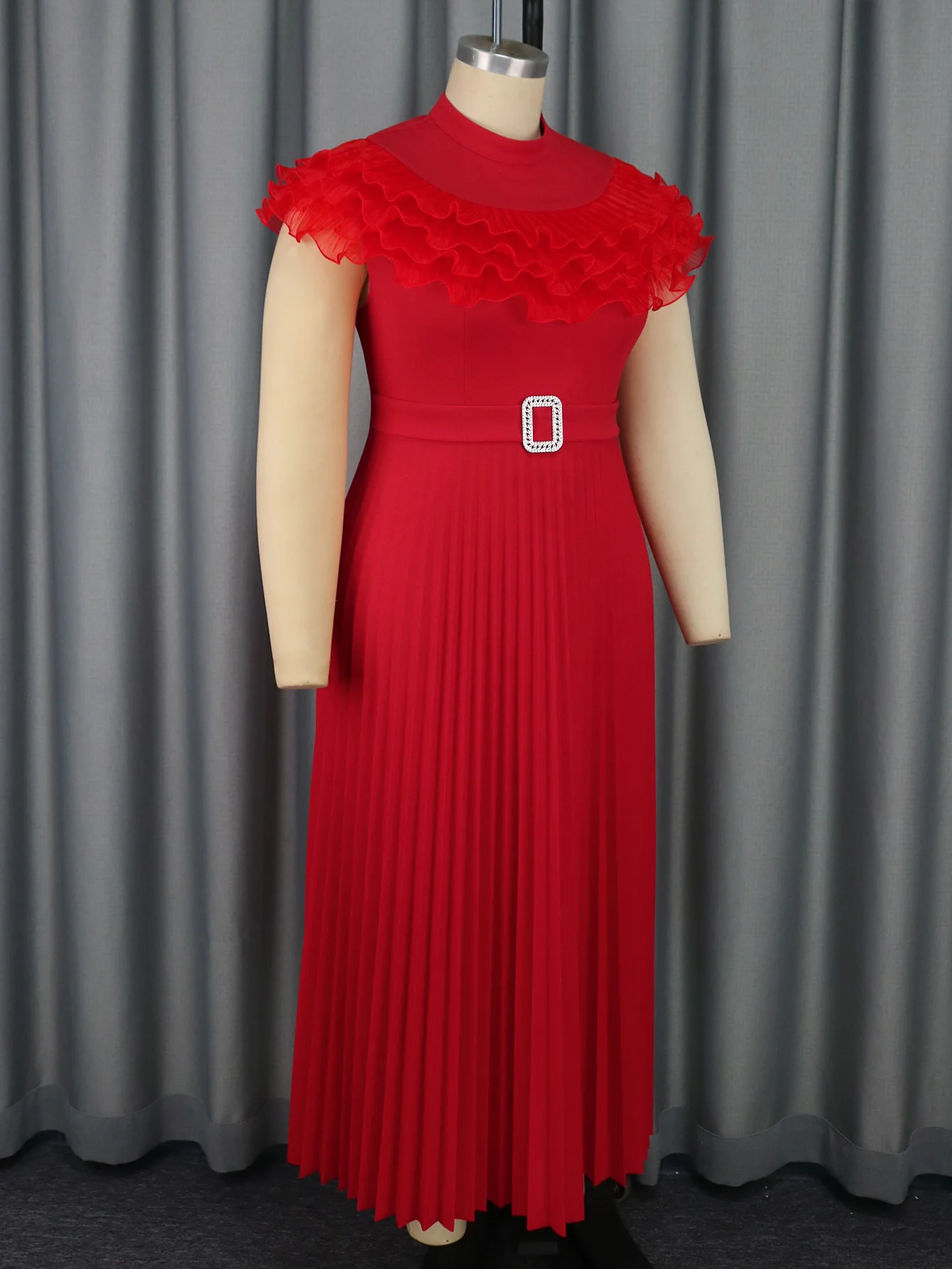 Robe Maxi Rouge Élégante à Volants & Col Rond – Coupe A-Line Taille Haute, Manches Courtes