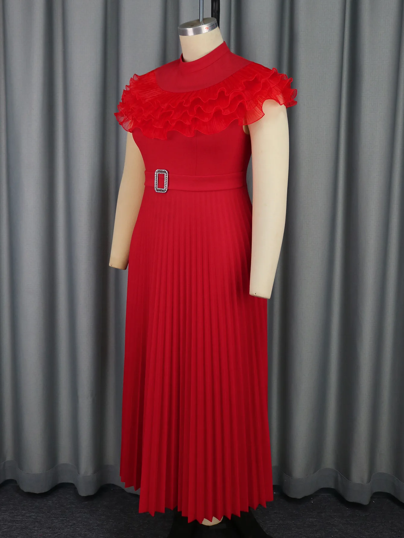 Robe Maxi Rouge Élégante à Volants & Col Rond – Coupe A-Line Taille Haute, Manches Courtes